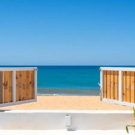 Villa One Step To The / Sea, Algarve House