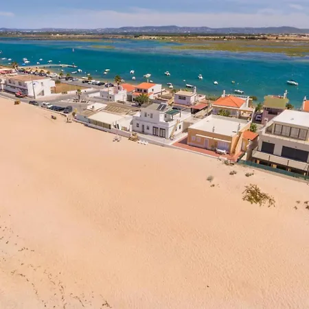 Villa One Step To The / Sea, Algarve House *