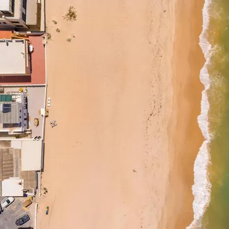 One Step To The / Sea, Algarve House Villa Faro