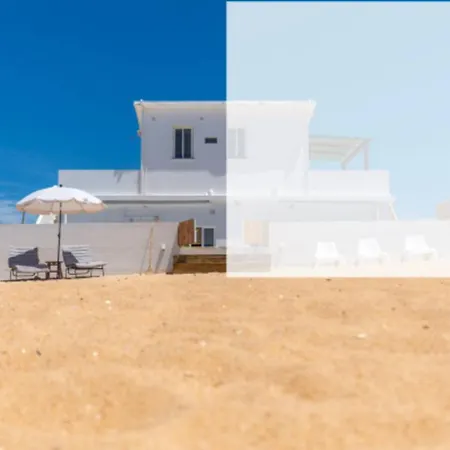 One Step To The / Sea, Algarve House Villa