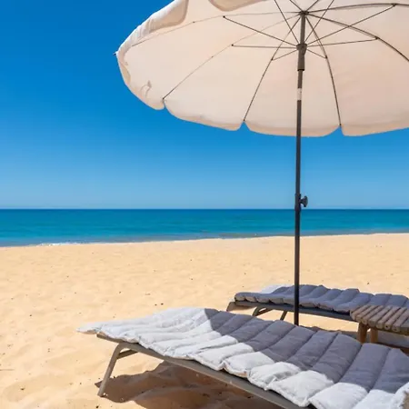 One Step To The / Sea, Algarve House *